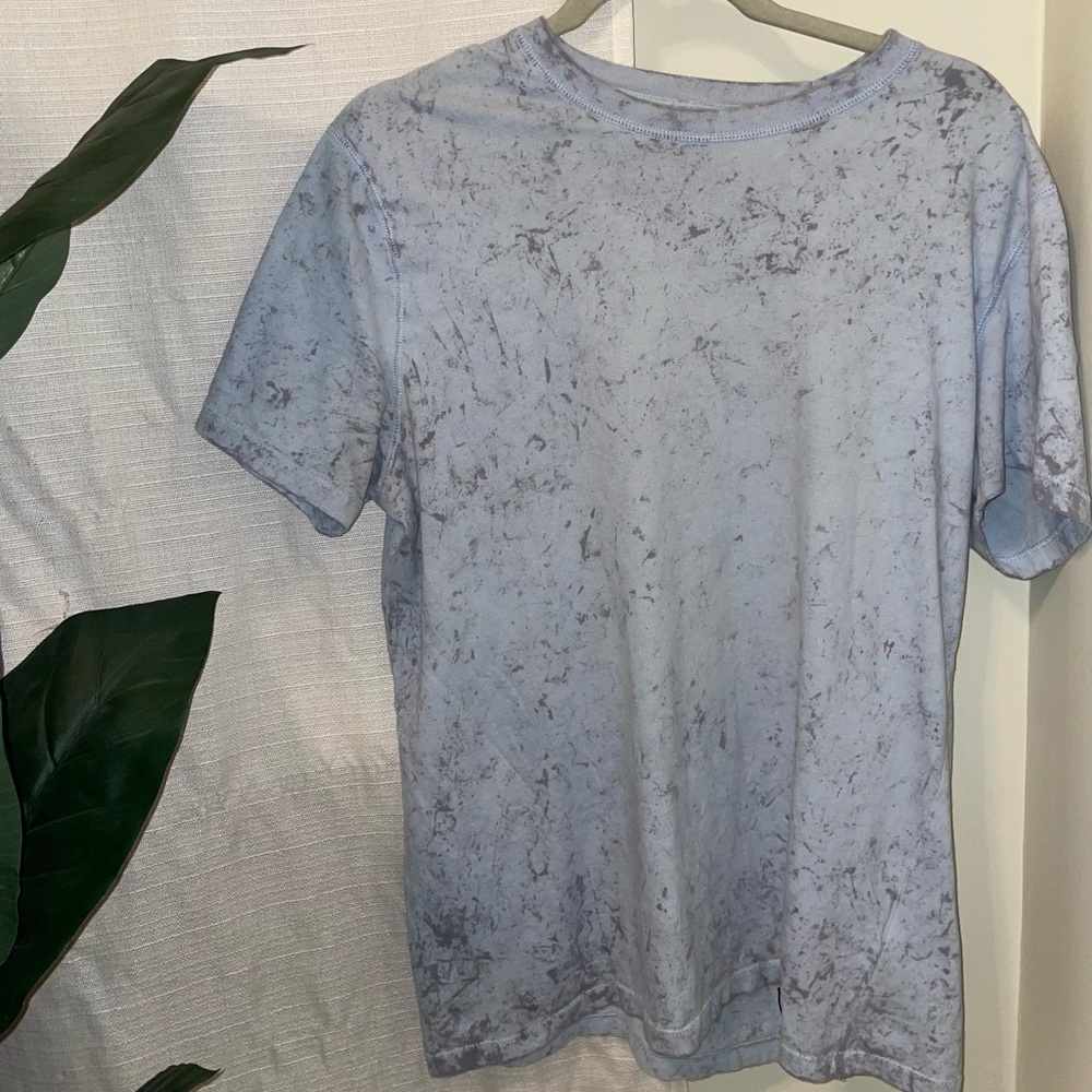 Men’s Abercrombie and Fitch tshirt